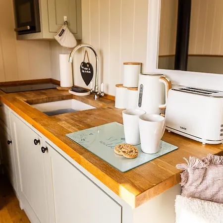 Cherry Blossom Hut Bristol