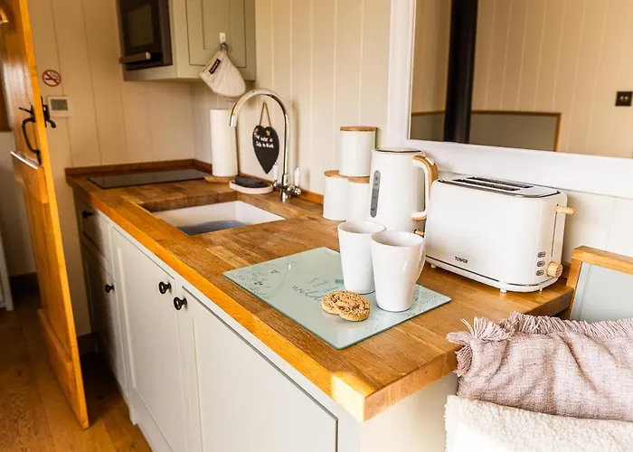 Cherry Blossom Hut Bristol